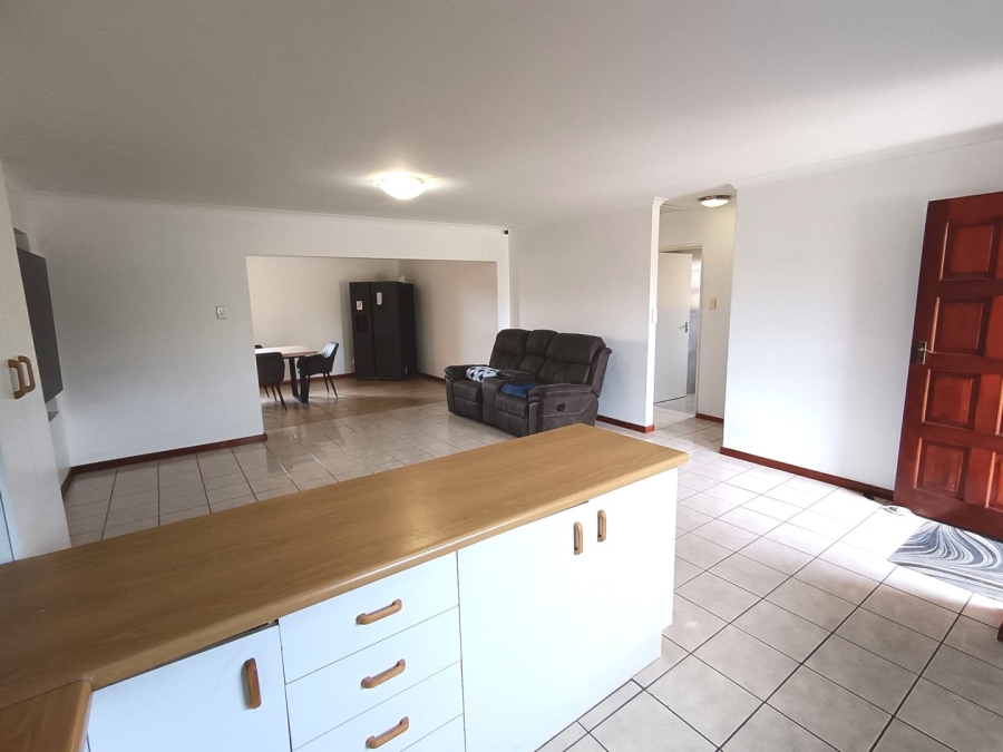 2 Bedroom Property for Sale in Humewood Eastern Cape